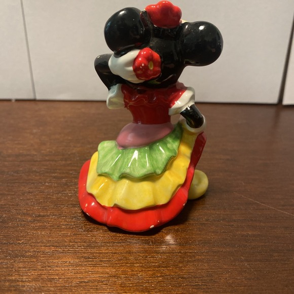 Walt Disney Made in‎ Japan Minnie Mouse Spanish Flamenco dancer Figure Vintage - Picture 3 of 7